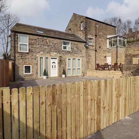 The Coach House Villa Keighley Bagian luar foto