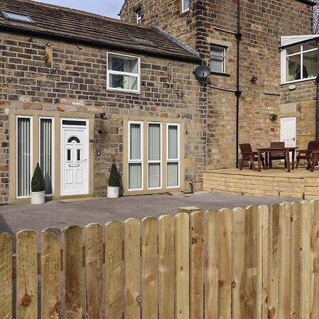 The Coach House Villa Keighley Bagian luar foto