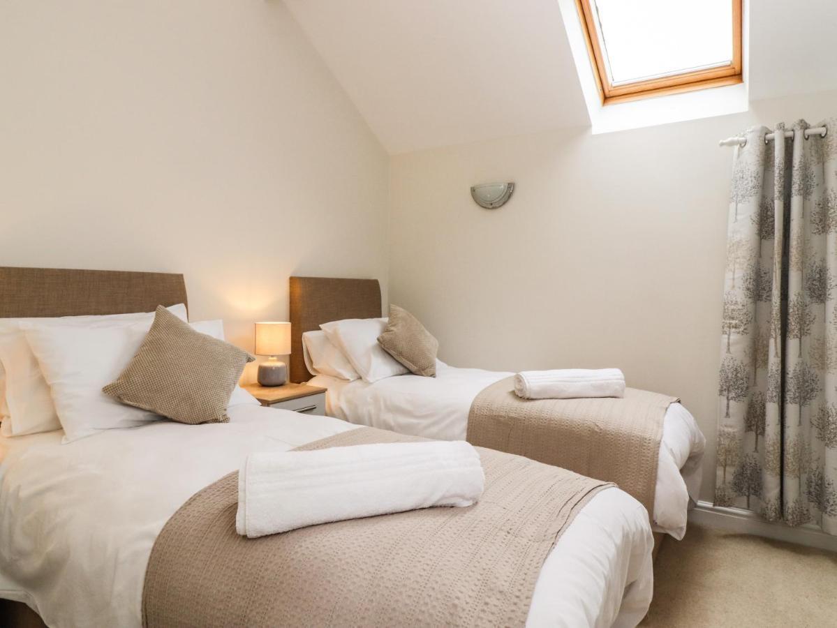 The Coach House Villa Keighley Bagian luar foto