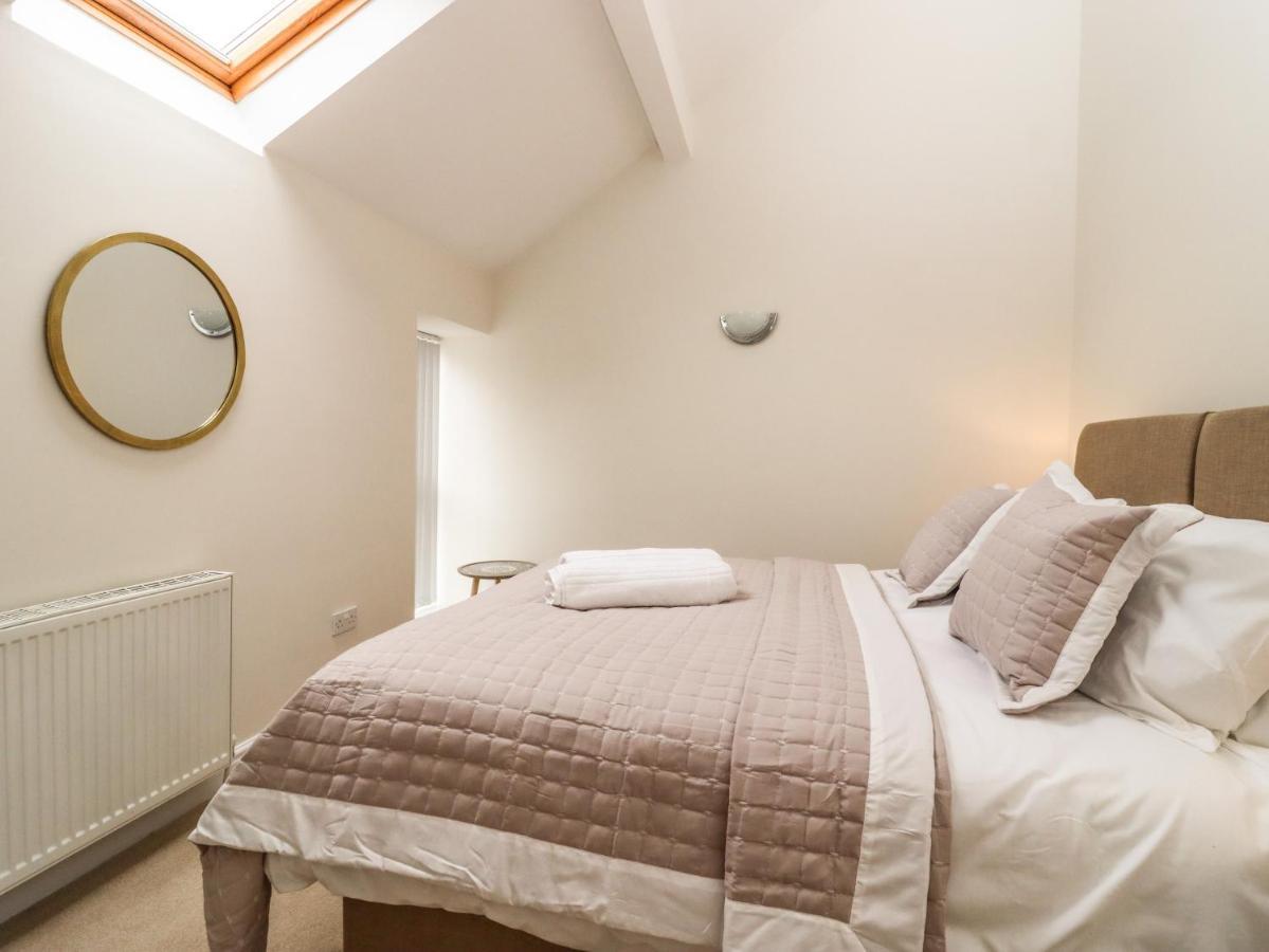 The Coach House Villa Keighley Bagian luar foto
