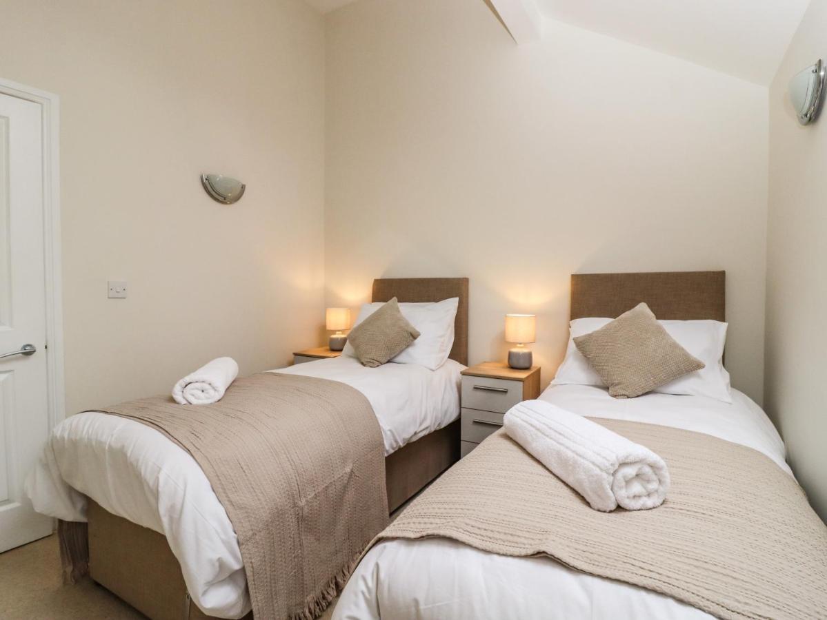 The Coach House Villa Keighley Bagian luar foto