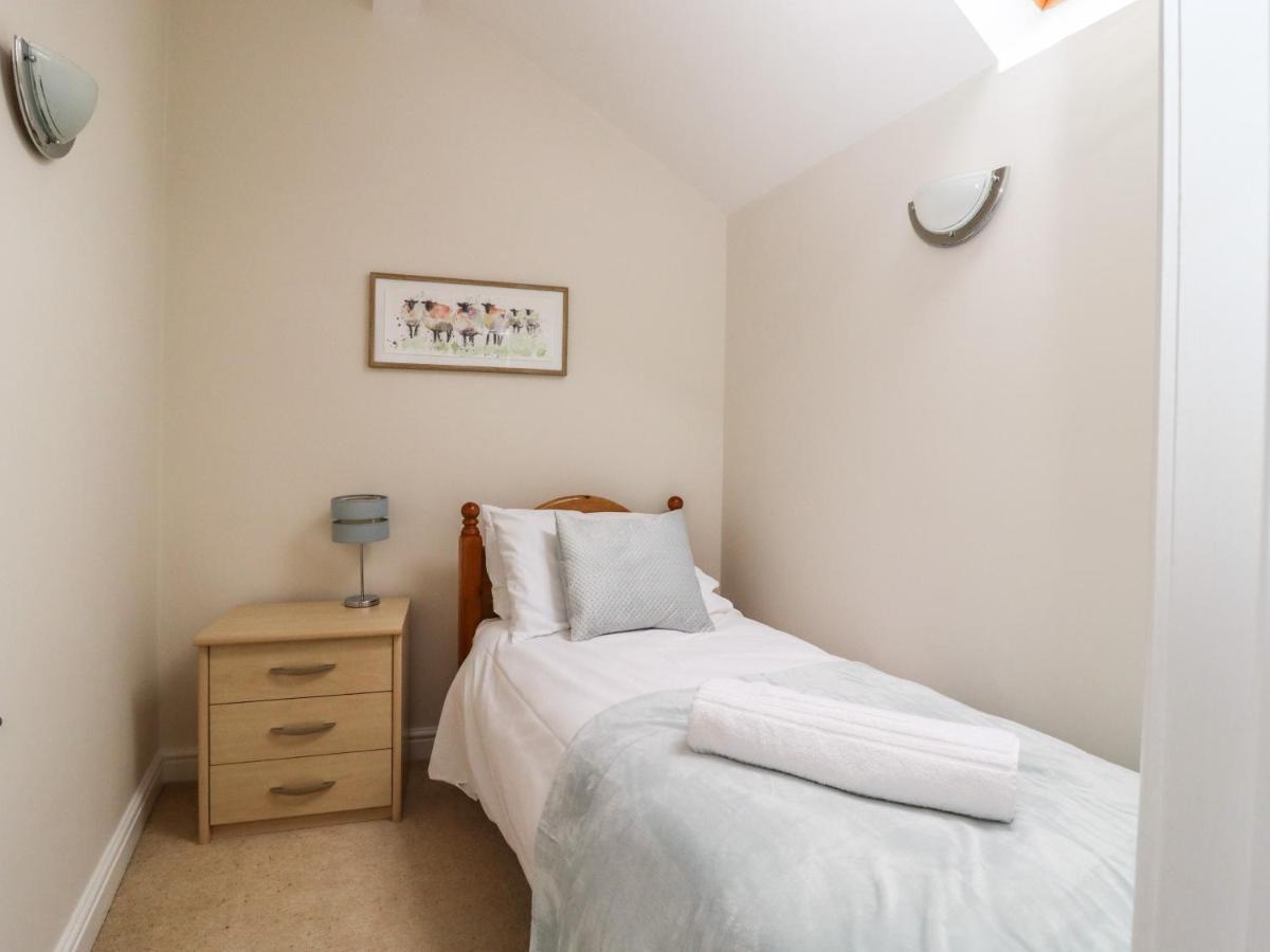 The Coach House Villa Keighley Bagian luar foto